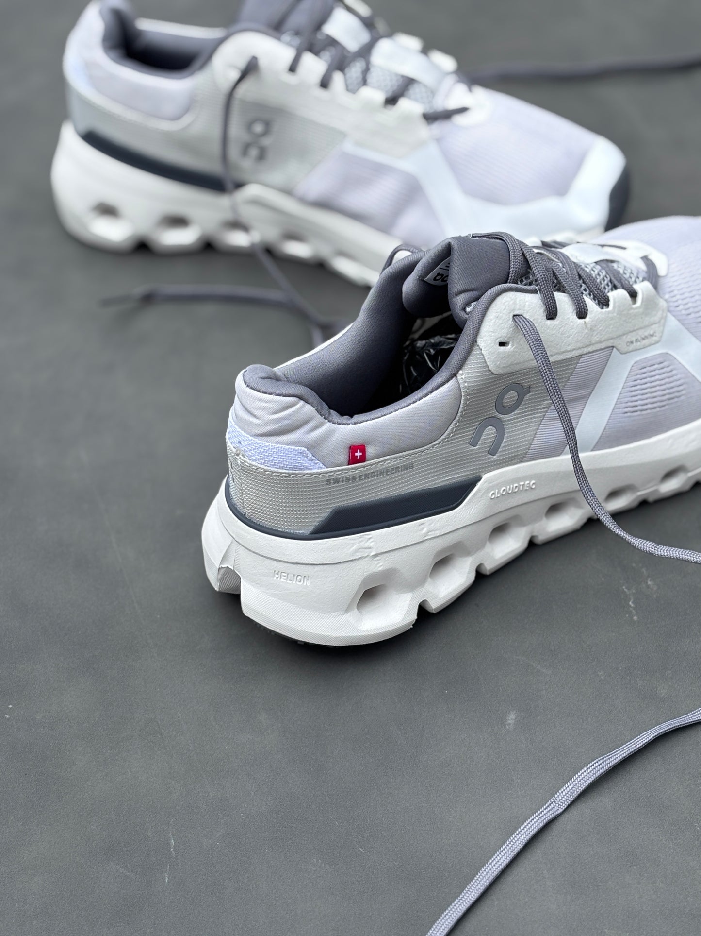 ON CLOUD RUNNER 2